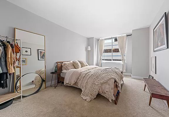 5th image of 275 Greenwich St APT 6B