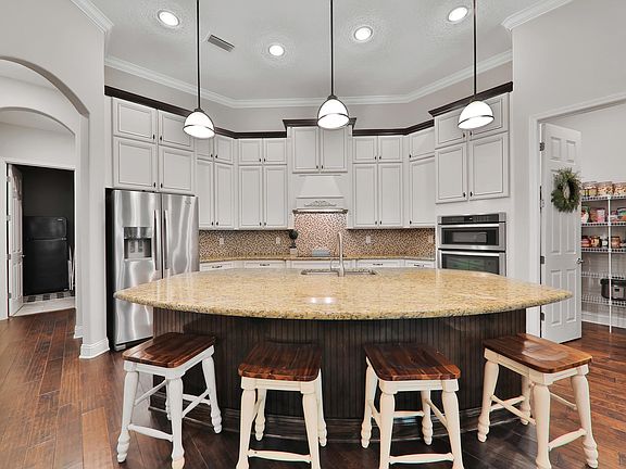4th image of 306 Islesbrook Pkwy