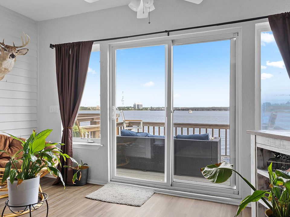 1st image of 214 Snug Harbour Dr #20