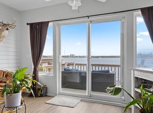 214 Snug Harbour Dr #20, Shalimar, FL 32579