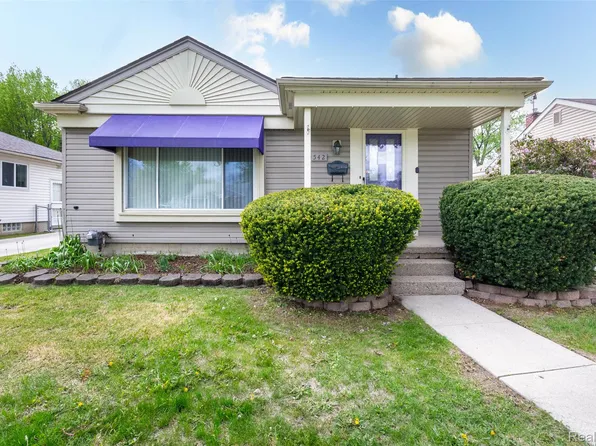 542 S Manitou Ave, Clawson, MI 48017
