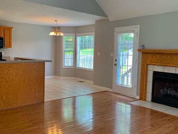 4th image of 3904 Benjamin Dr