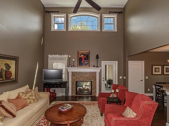 4th image of 11188 Dobbins Way