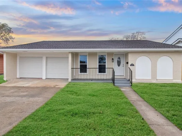 810 Sheree Lyn Ct, Gretna, LA 70056