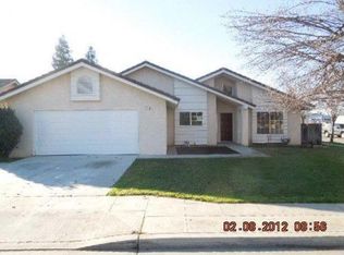 2206 Los Altos Ave, Clovis, CA 93611