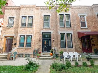 821 S Bishop St #821, Chicago, IL 60607