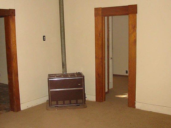 4th image of 608 N Frisco Ave