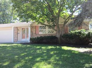 1013 Mayfair Rd, Saint Charles, MO 63303