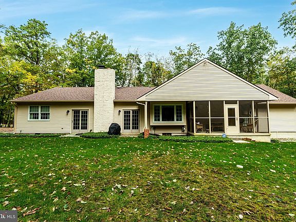 3rd image of 59 Stone Mountain Ln