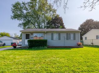 2821 Glenbrook Dr, Lansing, MI