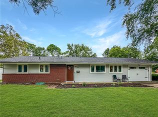 3408 Willow Dr, Mattoon, IL 61938