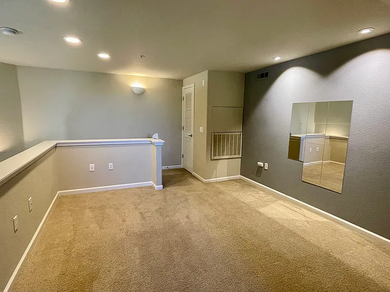 1012 Vessona Cir — Photo 6