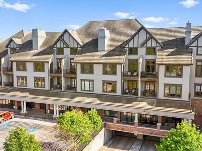 10511 Mission Rd Unit 305, Leawood, KS, 66206