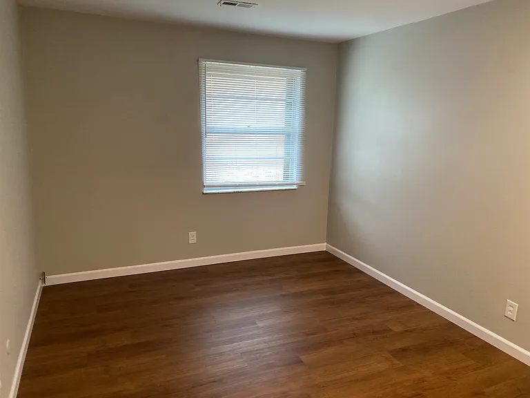 933 W Main St #933 — Photo 14