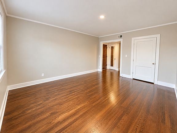 3rd image of 808 N 33rd St APT 4