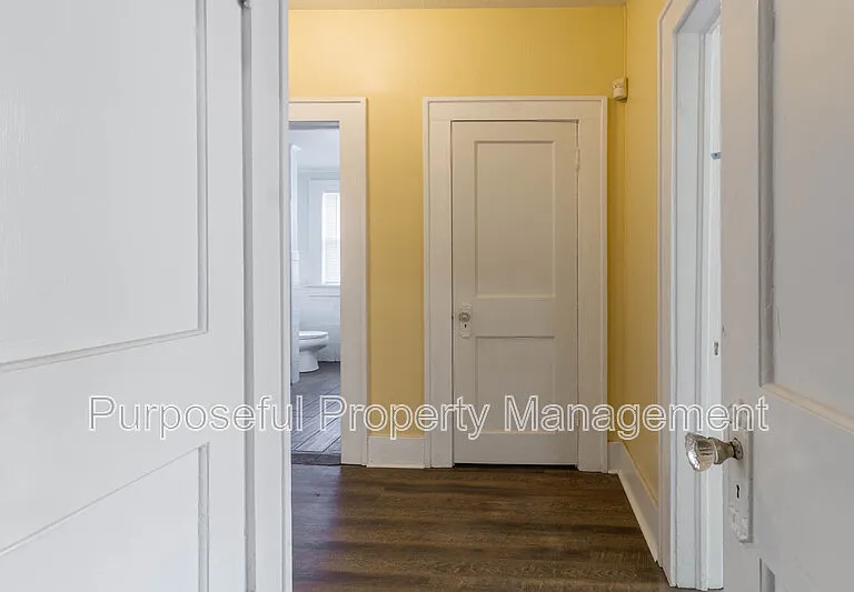 728 NE 15th St — Photo 16