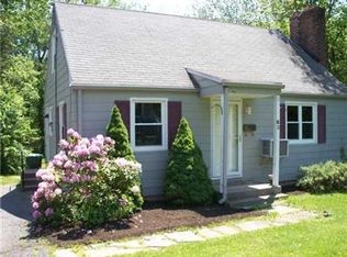 82 Grove St, Windsor, CT 06095