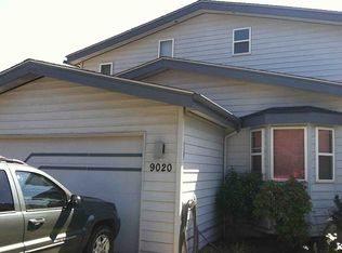 9020 15th Ave NE, Seattle, WA 98115