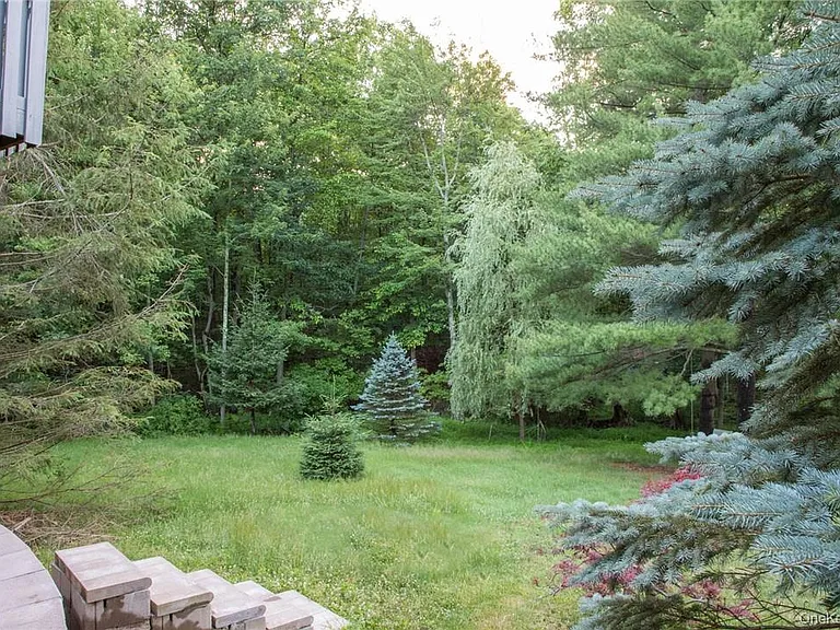 8 Fillmore Ct — Photo 23