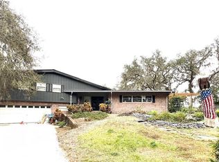 15300 Lake Iola Rd, Dade City, FL 33523