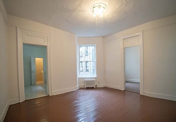2nd image of 320 E 91st St #4RE