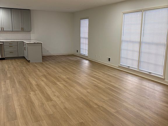 3rd image of 1010 Guenevere Ct