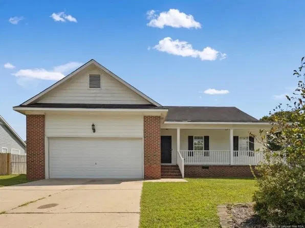 125 Congaree Dr, Raeford, NC 28376