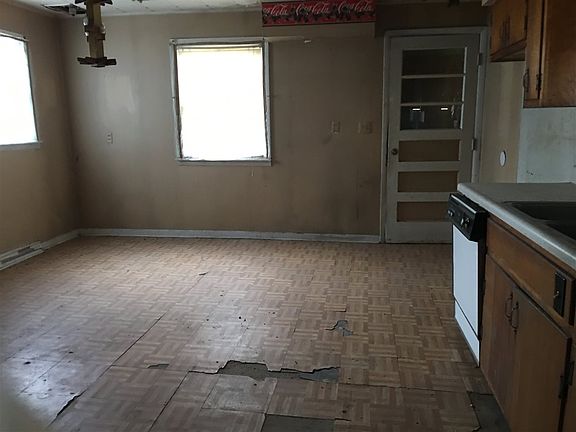 2nd image of 309 S Washington St