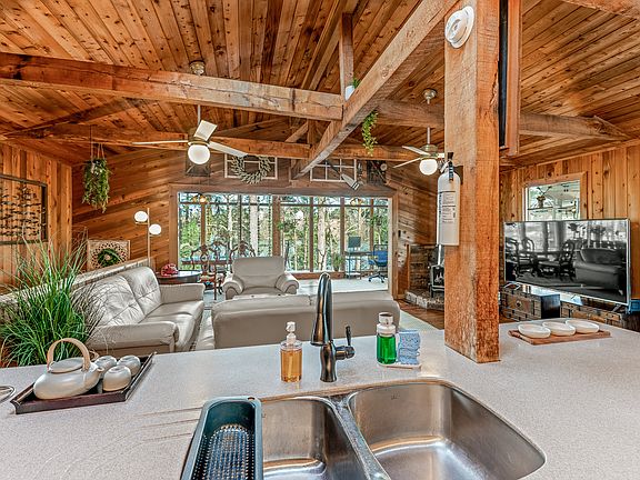 5th image of 54 Dogwood Ct
