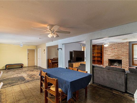 4th image of 8447 Guadalupe Ave