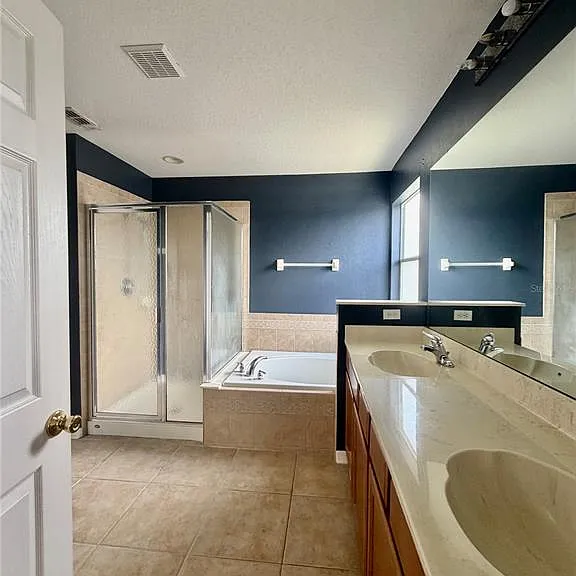 14205 Bridgewater Crossings Blvd — Photo 17