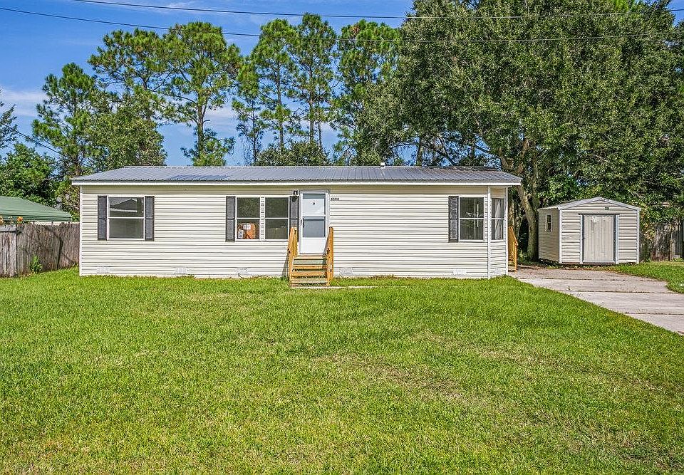 1st image of 4508 De Leon Pl