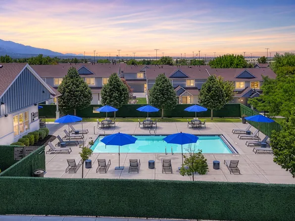 Mountain View Townhomes
