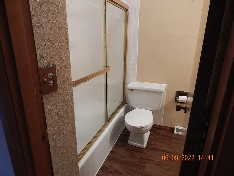 922 Penguin St — Photo 10