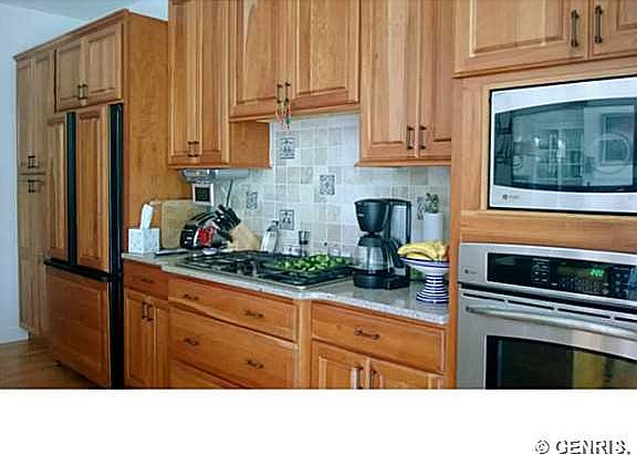 4th image of 5535 Vardon Dr