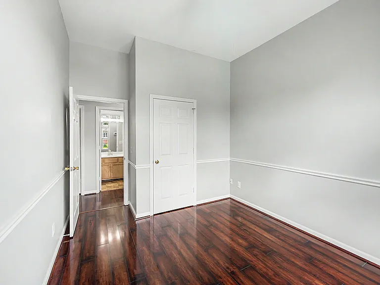 816 Carlisle Ct N — Photo 25