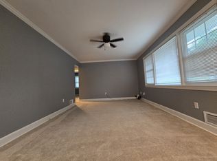 5025 Kenesaw St, College Park, MD 20740