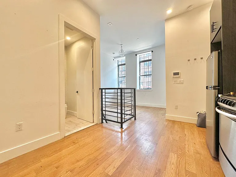 1689 Sterling Pl #1F — Photo 1