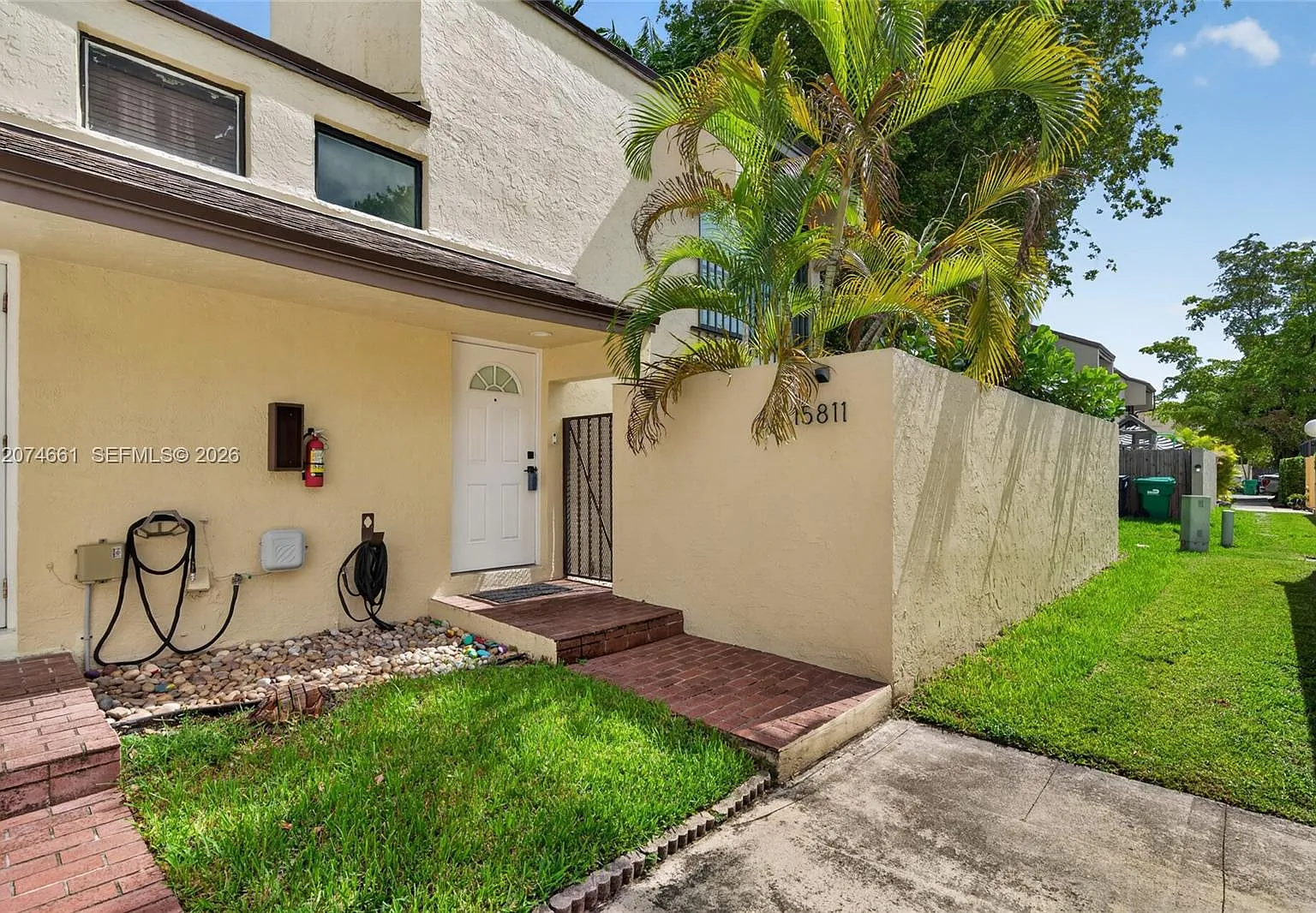 Pinebrooke Condo Z — Photo 2