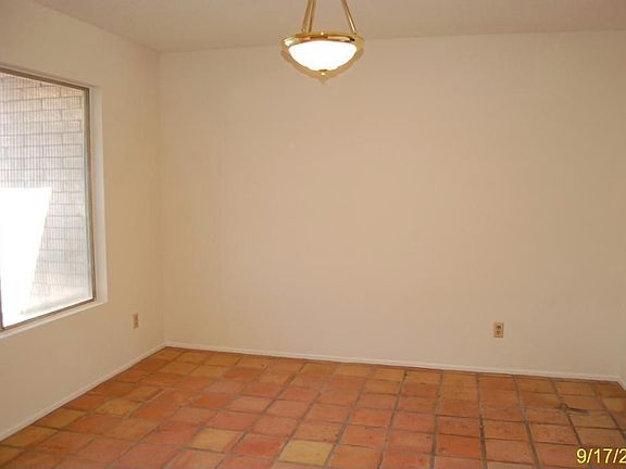 4th image of 11215 N 52nd Ave