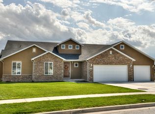 1413 Citation Dr, Farmington, UT 84025