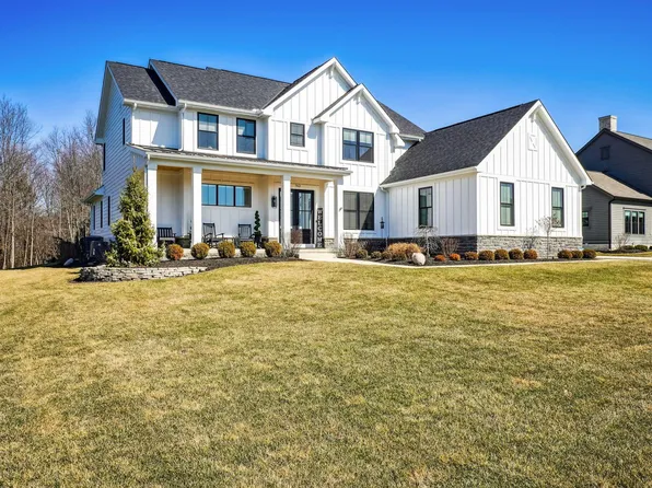 762 Alicia Kelton Dr, Delaware, OH 43015