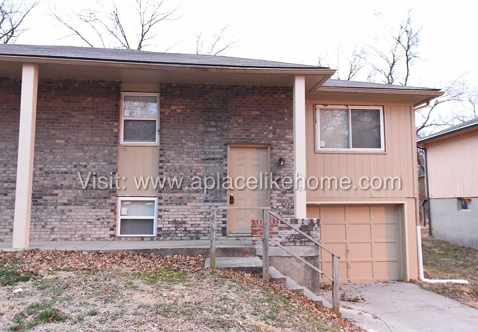 1st image of 318 S 73rd Dr