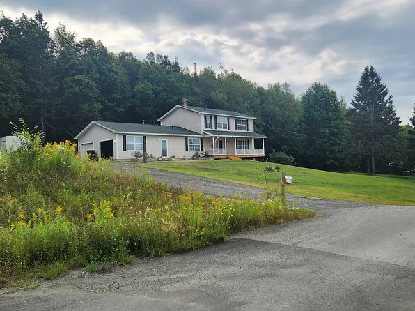 33 Guy St, Houlton, ME 04730