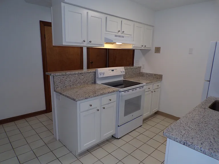 687 N High St #3-D — Photo 3