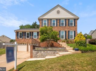 119 Country Rd, Sterling, VA 20165