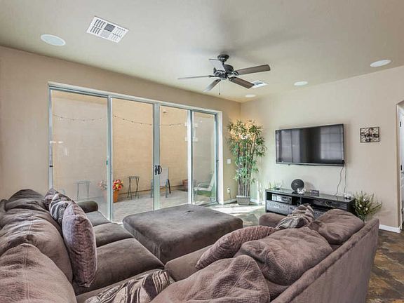 3rd image of 889 S Almira Ave