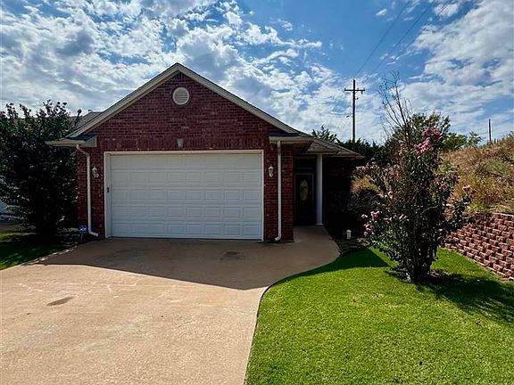 2nd image of 801 NE Turtle Dove Ln