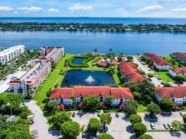 102 Half Moon Circle #E2, Hypoluxo, FL 33462