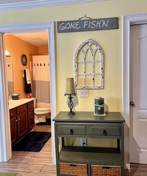 Hallway or main bathroom.